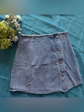 Forever 21 Denim Button-Front Light wash Mini Skirt